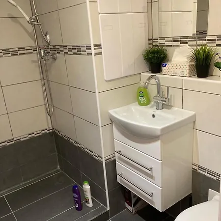 Rezervace Neni Mozna 4A Komín